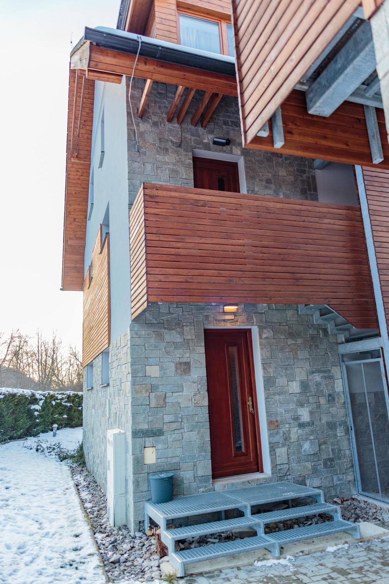 Apartman Myto Myto pod Dumbierom Exterior photo